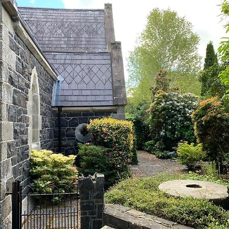 Old Schoolhouse, Galgorm Vila Exterior foto